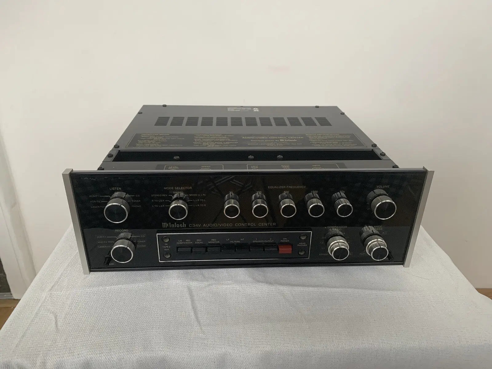 McIntosh C34V High End Vorverstärker Preamplifier Control Schwarz