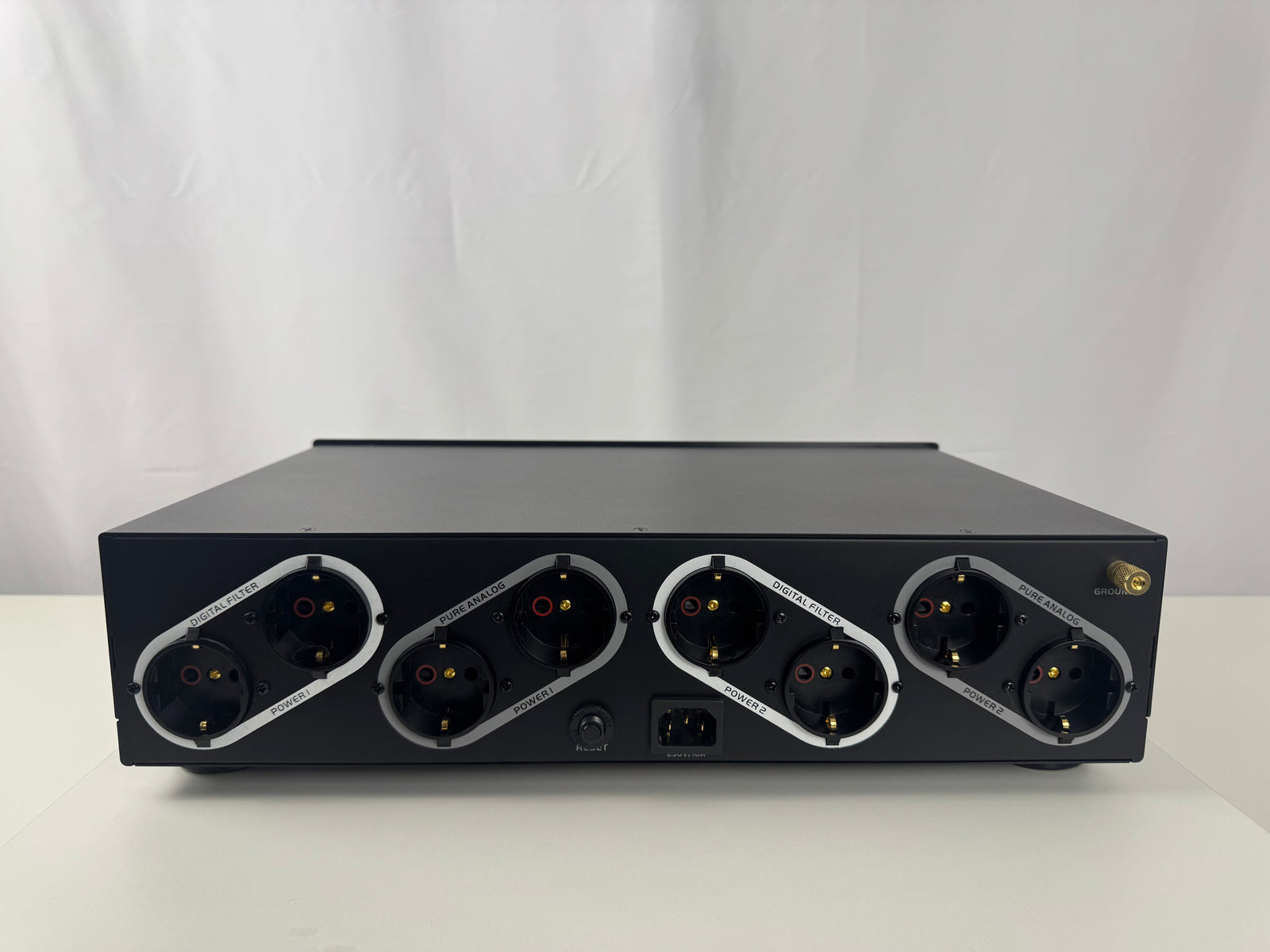 Oehlbach XXL Powerstation 909 Power Filter & Power Strip