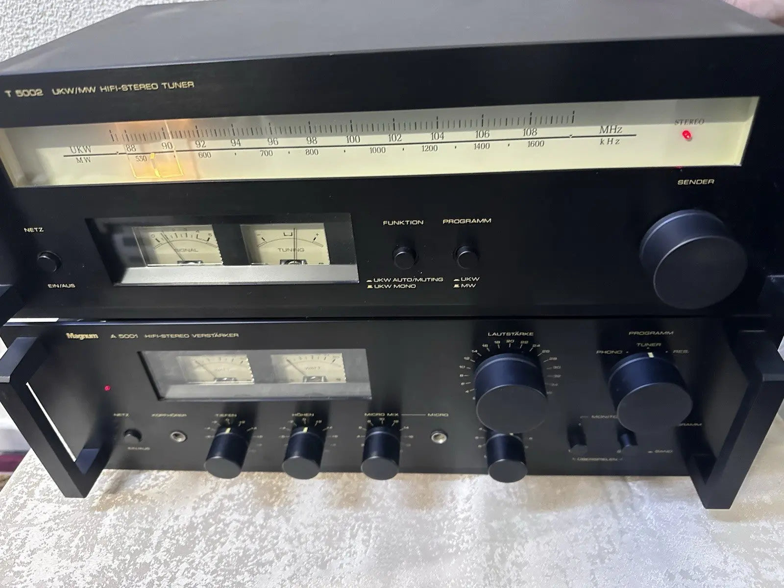 Magnum T 5002 Tuner Radio Schwarz Black Vintage Retro