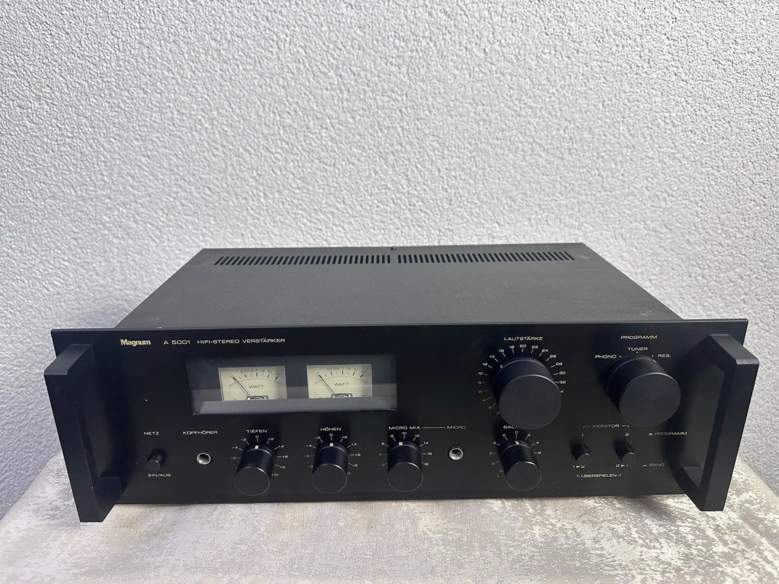 Magnum A 5001 Verstärker Amplifier Schwarz Black Vintage Retro