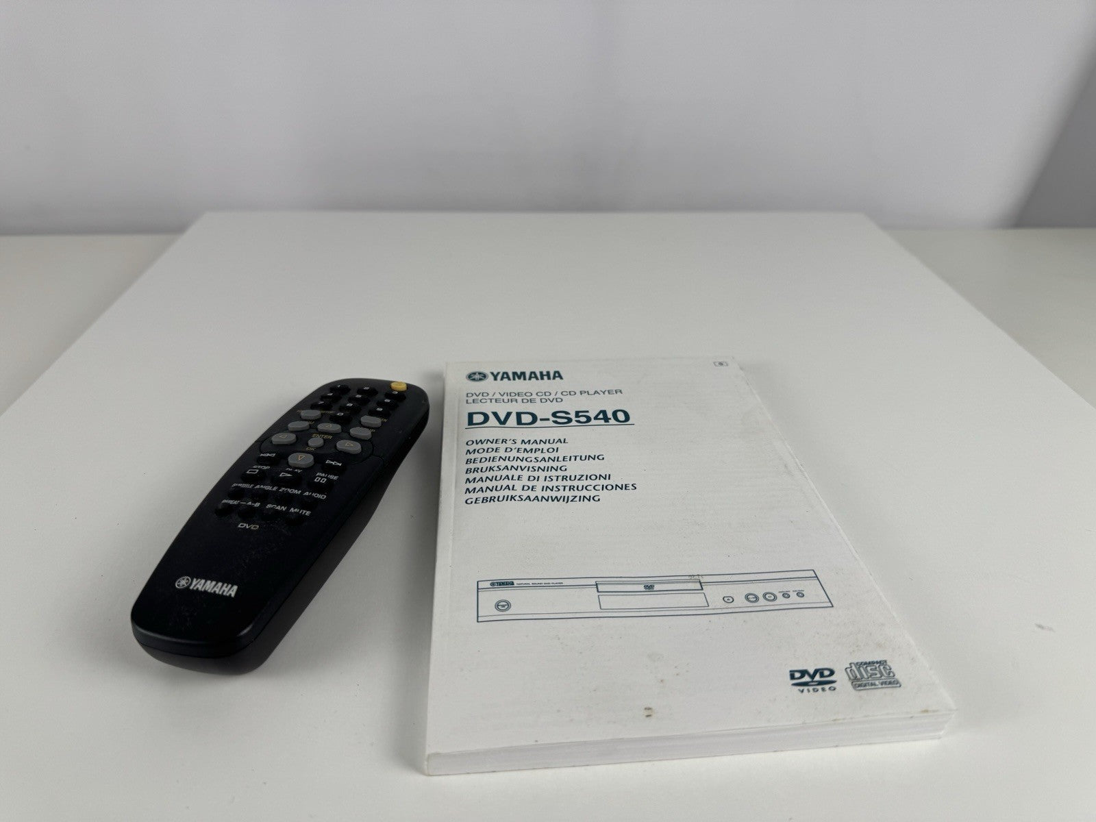 Yamaha DVD-S540 DVD Spieler DVD Player Silber Silver