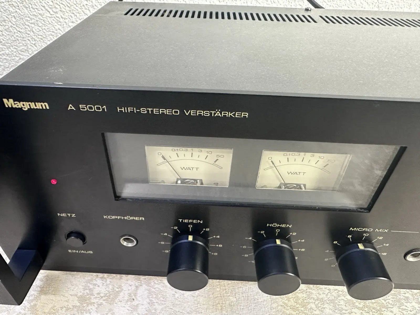 Magnum A 5001 Verstärker Amplifier Schwarz Black Vintage Retro