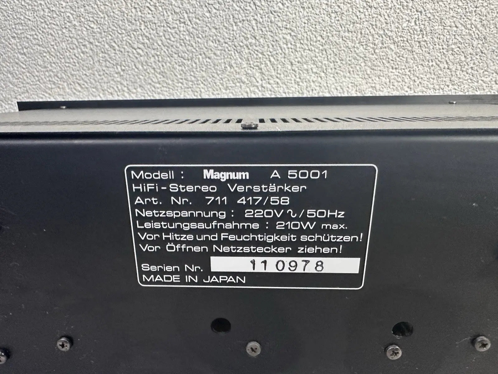 Magnum A 5001 Verstärker Amplifier Schwarz Black Vintage Retro