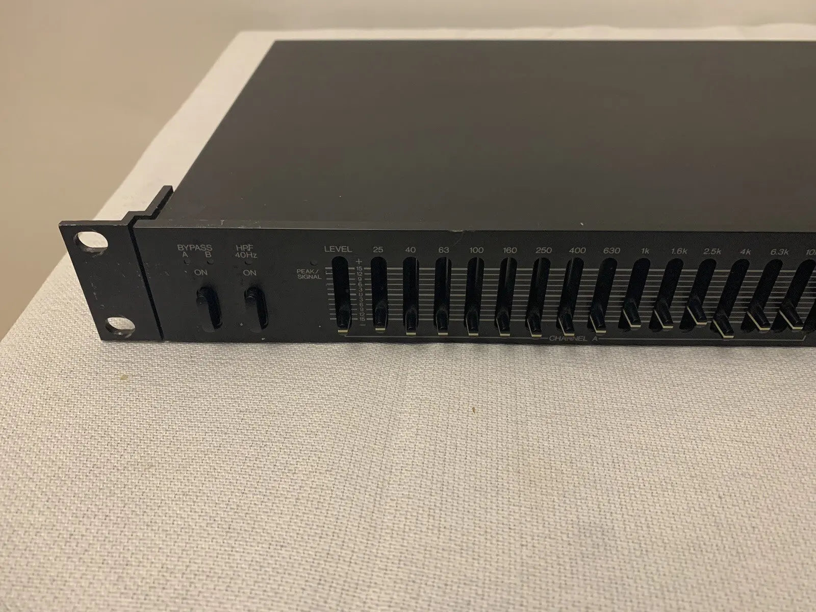 Boss GE-215 Equalizer EQ Vintage Retro