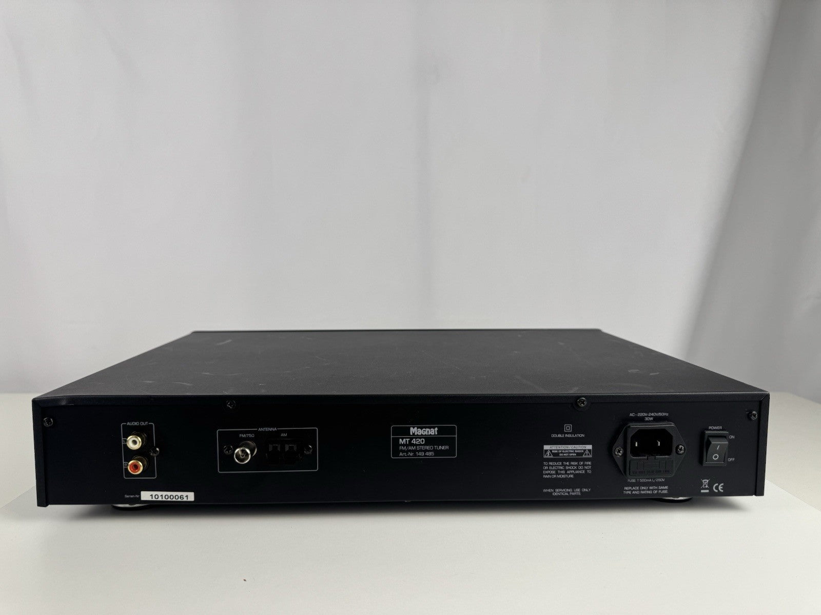 Magnat MT 420 Tuner Radio Schwarz Black Mit Bedienungsanleitung With User Manual