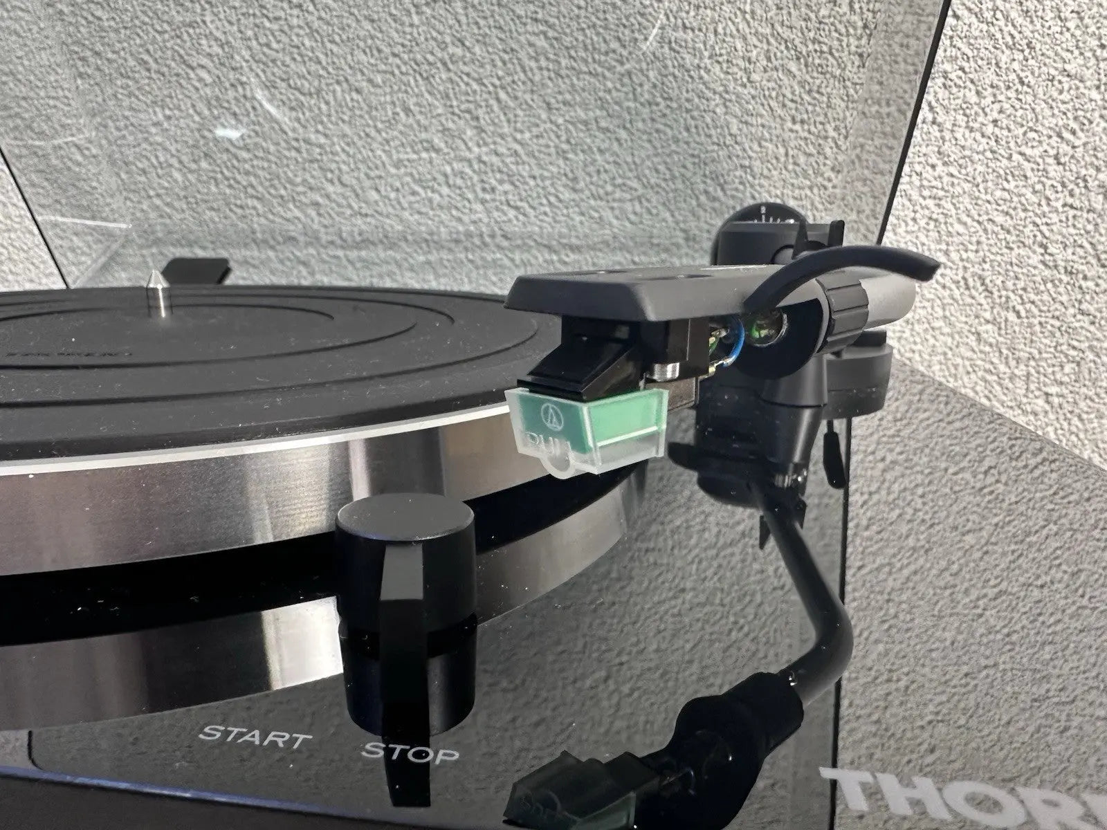 Thorens TD 204 Plattenspieler Record Player Mit Zubehör / OVP Schwarz Black