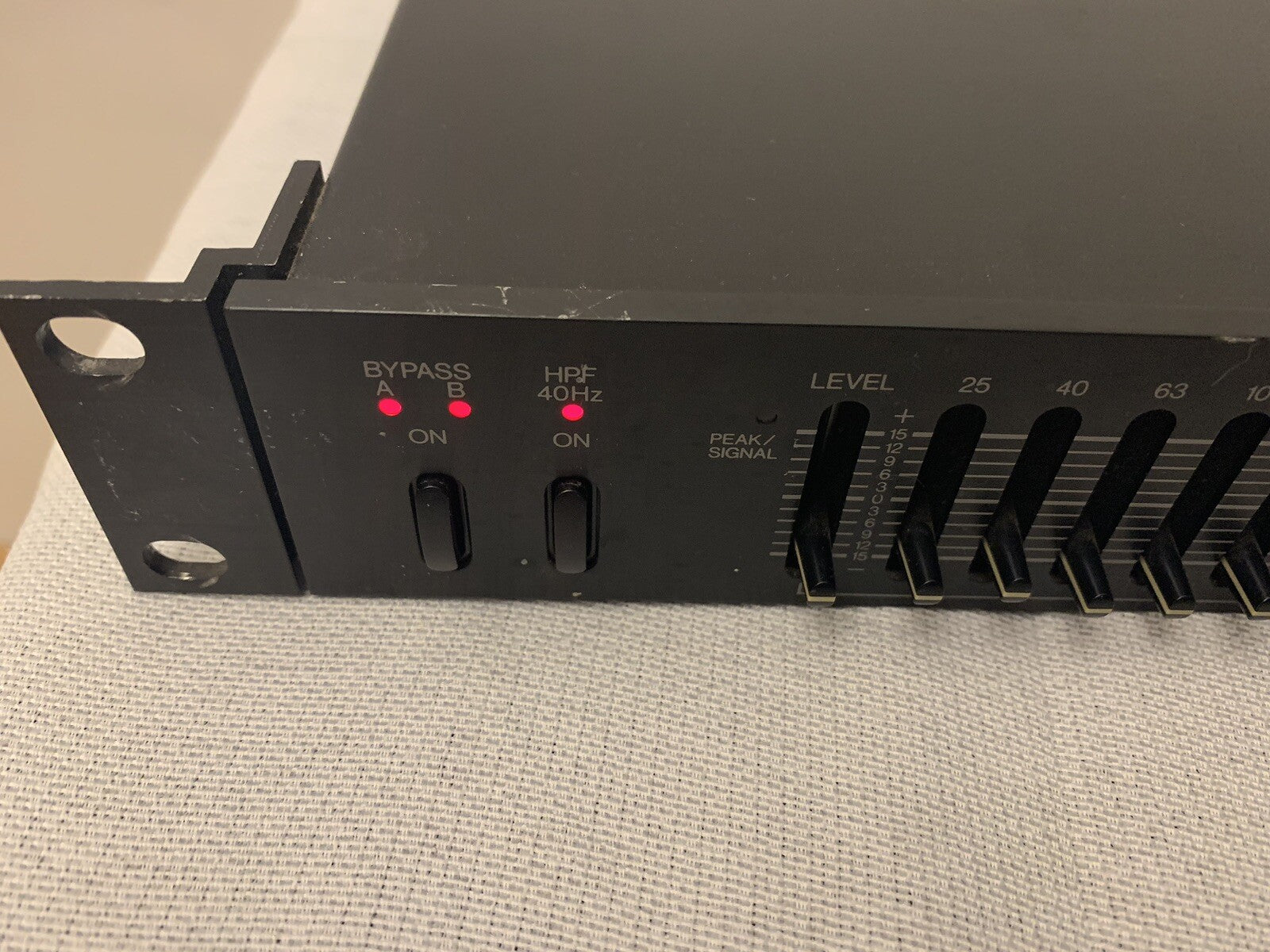 Boss GE-215 Equalizer EQ Vintage Retro