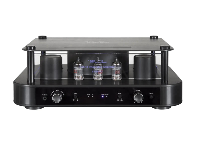 McGee Legend Amplifier – Frontansicht mit Röhrenverstärker