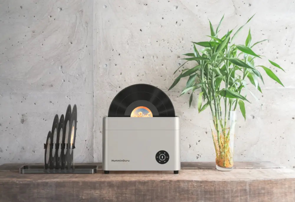 HumminGuru NOVA Advanced Ultraschall-Schallplattenreiniger (White Sand) Audio Everywhere