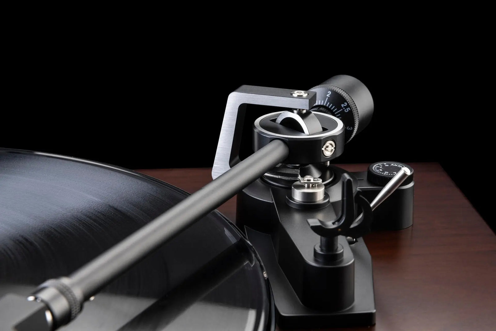 Dual CS 618Q High End Manuelle Plattenspieler mit Direktantrieb Audio Everywhere